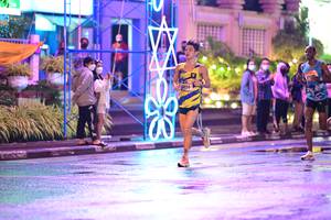 BIB: 024
                            <button type="button" onclick="openModal(16576129)" class="btn btn-primary btn-sm float-right btn-popup" data-toggle="modal" data-target=".modal-high-quality">
                        <i class="fas fa-shopping-cart"></i> Add to Cart
                    </button>
                                            <button type="button" onclick="isThisMe(16576129, true)" class="btn btn-success btn-sm float-right btn-popup btn-isme hidden" data-toggle="tooltip" data-placement="bottom" title="นี่คือรูปของคุณใช่ไหม คลิกที่นี่เพื่อเอาเข้าอัลบั้ม">
                        <i class="fas fa-plus"></i> Add to album
                    </button>
                    <button type="button" onclick="isThisMe(16576129, false)" class="btn btn-warning btn-sm float-right btn-popup btn-isnotme hidden">
                        <i class="fas fa-ban"></i> Remove from album
                    </button>