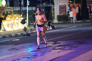 BIB: 440
                            <button type="button" onclick="openModal(16737506)" class="btn btn-primary btn-sm float-right btn-popup" data-toggle="modal" data-target=".modal-high-quality">
                        <i class="fas fa-shopping-cart"></i> Add to Cart
                    </button>
                                            <button type="button" onclick="isThisMe(16737506, true)" class="btn btn-success btn-sm float-right btn-popup btn-isme hidden" data-toggle="tooltip" data-placement="bottom" title="นี่คือรูปของคุณใช่ไหม คลิกที่นี่เพื่อเอาเข้าอัลบั้ม">
                        <i class="fas fa-plus"></i> Add to album
                    </button>
                    <button type="button" onclick="isThisMe(16737506, false)" class="btn btn-warning btn-sm float-right btn-popup btn-isnotme hidden">
                        <i class="fas fa-ban"></i> Remove from album
                    </button>