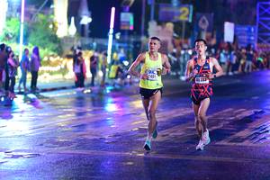 BIB: 2401, 40333
                            <button type="button" onclick="openModal(16575977)" class="btn btn-primary btn-sm float-right btn-popup" data-toggle="modal" data-target=".modal-high-quality">
                        <i class="fas fa-shopping-cart"></i> Add to Cart
                    </button>
                                            <button type="button" onclick="isThisMe(16575977, true)" class="btn btn-success btn-sm float-right btn-popup btn-isme hidden" data-toggle="tooltip" data-placement="bottom" title="นี่คือรูปของคุณใช่ไหม คลิกที่นี่เพื่อเอาเข้าอัลบั้ม">
                        <i class="fas fa-plus"></i> Add to album
                    </button>
                    <button type="button" onclick="isThisMe(16575977, false)" class="btn btn-warning btn-sm float-right btn-popup btn-isnotme hidden">
                        <i class="fas fa-ban"></i> Remove from album
                    </button>