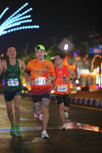 BIB: 215, 20568
                            <button type="button" onclick="openModal(16315406)" class="btn btn-primary btn-sm float-right btn-popup" data-toggle="modal" data-target=".modal-high-quality">
                        <i class="fas fa-shopping-cart"></i> Add to Cart
                    </button>
                                            <button type="button" onclick="isThisMe(16315406, true)" class="btn btn-success btn-sm float-right btn-popup btn-isme hidden" data-toggle="tooltip" data-placement="bottom" title="นี่คือรูปของคุณใช่ไหม คลิกที่นี่เพื่อเอาเข้าอัลบั้ม">
                        <i class="fas fa-plus"></i> Add to album
                    </button>
                    <button type="button" onclick="isThisMe(16315406, false)" class="btn btn-warning btn-sm float-right btn-popup btn-isnotme hidden">
                        <i class="fas fa-ban"></i> Remove from album
                    </button>