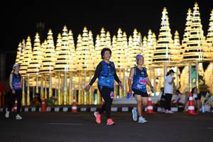 BIB: 
                            <button type="button" onclick="openModal(17255682)" class="btn btn-primary btn-sm float-right btn-popup" data-toggle="modal" data-target=".modal-high-quality">
                        <i class="fas fa-shopping-cart"></i> Add to Cart
                    </button>
                                            <button type="button" onclick="isThisMe(17255682, true)" class="btn btn-success btn-sm float-right btn-popup btn-isme hidden" data-toggle="tooltip" data-placement="bottom" title="นี่คือรูปของคุณใช่ไหม คลิกที่นี่เพื่อเอาเข้าอัลบั้ม">
                        <i class="fas fa-plus"></i> Add to album
                    </button>
                    <button type="button" onclick="isThisMe(17255682, false)" class="btn btn-warning btn-sm float-right btn-popup btn-isnotme hidden">
                        <i class="fas fa-ban"></i> Remove from album
                    </button>