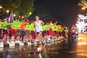 BIB: 67201
                            <button type="button" onclick="openModal(17054368)" class="btn btn-primary btn-sm float-right btn-popup" data-toggle="modal" data-target=".modal-high-quality">
                        <i class="fas fa-shopping-cart"></i> Add to Cart
                    </button>
                                            <button type="button" onclick="isThisMe(17054368, true)" class="btn btn-success btn-sm float-right btn-popup btn-isme hidden" data-toggle="tooltip" data-placement="bottom" title="นี่คือรูปของคุณใช่ไหม คลิกที่นี่เพื่อเอาเข้าอัลบั้ม">
                        <i class="fas fa-plus"></i> Add to album
                    </button>
                    <button type="button" onclick="isThisMe(17054368, false)" class="btn btn-warning btn-sm float-right btn-popup btn-isnotme hidden">
                        <i class="fas fa-ban"></i> Remove from album
                    </button>