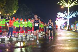 BIB: 200
                            <button type="button" onclick="openModal(17053929)" class="btn btn-primary btn-sm float-right btn-popup" data-toggle="modal" data-target=".modal-high-quality">
                        <i class="fas fa-shopping-cart"></i> Add to Cart
                    </button>
                                            <button type="button" onclick="isThisMe(17053929, true)" class="btn btn-success btn-sm float-right btn-popup btn-isme hidden" data-toggle="tooltip" data-placement="bottom" title="นี่คือรูปของคุณใช่ไหม คลิกที่นี่เพื่อเอาเข้าอัลบั้ม">
                        <i class="fas fa-plus"></i> Add to album
                    </button>
                    <button type="button" onclick="isThisMe(17053929, false)" class="btn btn-warning btn-sm float-right btn-popup btn-isnotme hidden">
                        <i class="fas fa-ban"></i> Remove from album
                    </button>