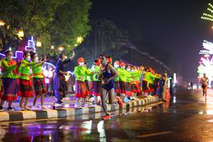 BIB: 
                            <button type="button" onclick="openModal(17051929)" class="btn btn-primary btn-sm float-right btn-popup" data-toggle="modal" data-target=".modal-high-quality">
                        <i class="fas fa-shopping-cart"></i> Add to Cart
                    </button>
                                            <button type="button" onclick="isThisMe(17051929, true)" class="btn btn-success btn-sm float-right btn-popup btn-isme hidden" data-toggle="tooltip" data-placement="bottom" title="นี่คือรูปของคุณใช่ไหม คลิกที่นี่เพื่อเอาเข้าอัลบั้ม">
                        <i class="fas fa-plus"></i> Add to album
                    </button>
                    <button type="button" onclick="isThisMe(17051929, false)" class="btn btn-warning btn-sm float-right btn-popup btn-isnotme hidden">
                        <i class="fas fa-ban"></i> Remove from album
                    </button>