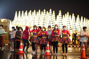 BIB: 
                            <button type="button" onclick="openModal(17051540)" class="btn btn-primary btn-sm float-right btn-popup" data-toggle="modal" data-target=".modal-high-quality">
                        <i class="fas fa-shopping-cart"></i> Add to Cart
                    </button>
                                            <button type="button" onclick="isThisMe(17051540, true)" class="btn btn-success btn-sm float-right btn-popup btn-isme hidden" data-toggle="tooltip" data-placement="bottom" title="นี่คือรูปของคุณใช่ไหม คลิกที่นี่เพื่อเอาเข้าอัลบั้ม">
                        <i class="fas fa-plus"></i> Add to album
                    </button>
                    <button type="button" onclick="isThisMe(17051540, false)" class="btn btn-warning btn-sm float-right btn-popup btn-isnotme hidden">
                        <i class="fas fa-ban"></i> Remove from album
                    </button>