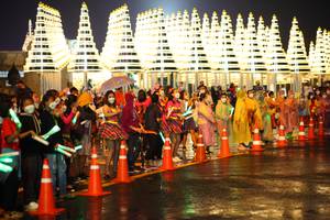 BIB: 
                            <button type="button" onclick="openModal(17051302)" class="btn btn-primary btn-sm float-right btn-popup" data-toggle="modal" data-target=".modal-high-quality">
                        <i class="fas fa-shopping-cart"></i> Add to Cart
                    </button>
                                            <button type="button" onclick="isThisMe(17051302, true)" class="btn btn-success btn-sm float-right btn-popup btn-isme hidden" data-toggle="tooltip" data-placement="bottom" title="นี่คือรูปของคุณใช่ไหม คลิกที่นี่เพื่อเอาเข้าอัลบั้ม">
                        <i class="fas fa-plus"></i> Add to album
                    </button>
                    <button type="button" onclick="isThisMe(17051302, false)" class="btn btn-warning btn-sm float-right btn-popup btn-isnotme hidden">
                        <i class="fas fa-ban"></i> Remove from album
                    </button>