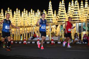 BIB: 41138, 21825, 40698
                            <button type="button" onclick="openModal(17115350)" class="btn btn-primary btn-sm float-right btn-popup" data-toggle="modal" data-target=".modal-high-quality">
                        <i class="fas fa-shopping-cart"></i> Add to Cart
                    </button>
                                            <button type="button" onclick="isThisMe(17115350, true)" class="btn btn-success btn-sm float-right btn-popup btn-isme hidden" data-toggle="tooltip" data-placement="bottom" title="นี่คือรูปของคุณใช่ไหม คลิกที่นี่เพื่อเอาเข้าอัลบั้ม">
                        <i class="fas fa-plus"></i> Add to album
                    </button>
                    <button type="button" onclick="isThisMe(17115350, false)" class="btn btn-warning btn-sm float-right btn-popup btn-isnotme hidden">
                        <i class="fas fa-ban"></i> Remove from album
                    </button>