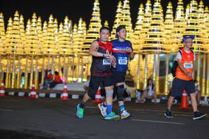 BIB: 42400, 43261, 20901
                            <button type="button" onclick="openModal(18172509)" class="btn btn-primary btn-sm float-right btn-popup" data-toggle="modal" data-target=".modal-high-quality">
                        <i class="fas fa-shopping-cart"></i> Add to Cart
                    </button>
                                            <button type="button" onclick="isThisMe(18172509, true)" class="btn btn-success btn-sm float-right btn-popup btn-isme hidden" data-toggle="tooltip" data-placement="bottom" title="นี่คือรูปของคุณใช่ไหม คลิกที่นี่เพื่อเอาเข้าอัลบั้ม">
                        <i class="fas fa-plus"></i> Add to album
                    </button>
                    <button type="button" onclick="isThisMe(18172509, false)" class="btn btn-warning btn-sm float-right btn-popup btn-isnotme hidden">
                        <i class="fas fa-ban"></i> Remove from album
                    </button>