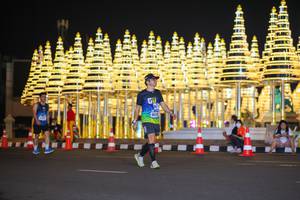 BIB: 4033
                            <button type="button" onclick="openModal(18184258)" class="btn btn-primary btn-sm float-right btn-popup" data-toggle="modal" data-target=".modal-high-quality">
                        <i class="fas fa-shopping-cart"></i> Add to Cart
                    </button>
                                            <button type="button" onclick="isThisMe(18184258, true)" class="btn btn-success btn-sm float-right btn-popup btn-isme hidden" data-toggle="tooltip" data-placement="bottom" title="นี่คือรูปของคุณใช่ไหม คลิกที่นี่เพื่อเอาเข้าอัลบั้ม">
                        <i class="fas fa-plus"></i> Add to album
                    </button>
                    <button type="button" onclick="isThisMe(18184258, false)" class="btn btn-warning btn-sm float-right btn-popup btn-isnotme hidden">
                        <i class="fas fa-ban"></i> Remove from album
                    </button>