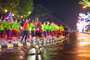 BIB: 00471
                            <button type="button" onclick="openModal(18104423)" class="btn btn-primary btn-sm float-right btn-popup" data-toggle="modal" data-target=".modal-high-quality">
                        <i class="fas fa-shopping-cart"></i> Add to Cart
                    </button>
                                            <button type="button" onclick="isThisMe(18104423, true)" class="btn btn-success btn-sm float-right btn-popup btn-isme hidden" data-toggle="tooltip" data-placement="bottom" title="นี่คือรูปของคุณใช่ไหม คลิกที่นี่เพื่อเอาเข้าอัลบั้ม">
                        <i class="fas fa-plus"></i> Add to album
                    </button>
                    <button type="button" onclick="isThisMe(18104423, false)" class="btn btn-warning btn-sm float-right btn-popup btn-isnotme hidden">
                        <i class="fas fa-ban"></i> Remove from album
                    </button>