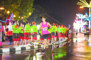 BIB: 2000
                            <button type="button" onclick="openModal(18104786)" class="btn btn-primary btn-sm float-right btn-popup" data-toggle="modal" data-target=".modal-high-quality">
                        <i class="fas fa-shopping-cart"></i> Add to Cart
                    </button>
                                            <button type="button" onclick="isThisMe(18104786, true)" class="btn btn-success btn-sm float-right btn-popup btn-isme hidden" data-toggle="tooltip" data-placement="bottom" title="นี่คือรูปของคุณใช่ไหม คลิกที่นี่เพื่อเอาเข้าอัลบั้ม">
                        <i class="fas fa-plus"></i> Add to album
                    </button>
                    <button type="button" onclick="isThisMe(18104786, false)" class="btn btn-warning btn-sm float-right btn-popup btn-isnotme hidden">
                        <i class="fas fa-ban"></i> Remove from album
                    </button>