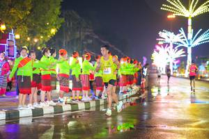 BIB: 2149
                            <button type="button" onclick="openModal(18104783)" class="btn btn-primary btn-sm float-right btn-popup" data-toggle="modal" data-target=".modal-high-quality">
                        <i class="fas fa-shopping-cart"></i> Add to Cart
                    </button>
                                            <button type="button" onclick="isThisMe(18104783, true)" class="btn btn-success btn-sm float-right btn-popup btn-isme hidden" data-toggle="tooltip" data-placement="bottom" title="นี่คือรูปของคุณใช่ไหม คลิกที่นี่เพื่อเอาเข้าอัลบั้ม">
                        <i class="fas fa-plus"></i> Add to album
                    </button>
                    <button type="button" onclick="isThisMe(18104783, false)" class="btn btn-warning btn-sm float-right btn-popup btn-isnotme hidden">
                        <i class="fas fa-ban"></i> Remove from album
                    </button>