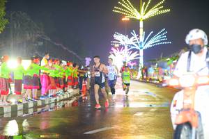 BIB: 
                            <button type="button" onclick="openModal(18104766)" class="btn btn-primary btn-sm float-right btn-popup" data-toggle="modal" data-target=".modal-high-quality">
                        <i class="fas fa-shopping-cart"></i> Add to Cart
                    </button>
                                            <button type="button" onclick="isThisMe(18104766, true)" class="btn btn-success btn-sm float-right btn-popup btn-isme hidden" data-toggle="tooltip" data-placement="bottom" title="นี่คือรูปของคุณใช่ไหม คลิกที่นี่เพื่อเอาเข้าอัลบั้ม">
                        <i class="fas fa-plus"></i> Add to album
                    </button>
                    <button type="button" onclick="isThisMe(18104766, false)" class="btn btn-warning btn-sm float-right btn-popup btn-isnotme hidden">
                        <i class="fas fa-ban"></i> Remove from album
                    </button>