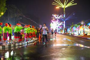 BIB: 303
                            <button type="button" onclick="openModal(18104776)" class="btn btn-primary btn-sm float-right btn-popup" data-toggle="modal" data-target=".modal-high-quality">
                        <i class="fas fa-shopping-cart"></i> Add to Cart
                    </button>
                                            <button type="button" onclick="isThisMe(18104776, true)" class="btn btn-success btn-sm float-right btn-popup btn-isme hidden" data-toggle="tooltip" data-placement="bottom" title="นี่คือรูปของคุณใช่ไหม คลิกที่นี่เพื่อเอาเข้าอัลบั้ม">
                        <i class="fas fa-plus"></i> Add to album
                    </button>
                    <button type="button" onclick="isThisMe(18104776, false)" class="btn btn-warning btn-sm float-right btn-popup btn-isnotme hidden">
                        <i class="fas fa-ban"></i> Remove from album
                    </button>