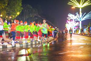 BIB: 
                            <button type="button" onclick="openModal(18104609)" class="btn btn-primary btn-sm float-right btn-popup" data-toggle="modal" data-target=".modal-high-quality">
                        <i class="fas fa-shopping-cart"></i> Add to Cart
                    </button>
                                            <button type="button" onclick="isThisMe(18104609, true)" class="btn btn-success btn-sm float-right btn-popup btn-isme hidden" data-toggle="tooltip" data-placement="bottom" title="นี่คือรูปของคุณใช่ไหม คลิกที่นี่เพื่อเอาเข้าอัลบั้ม">
                        <i class="fas fa-plus"></i> Add to album
                    </button>
                    <button type="button" onclick="isThisMe(18104609, false)" class="btn btn-warning btn-sm float-right btn-popup btn-isnotme hidden">
                        <i class="fas fa-ban"></i> Remove from album
                    </button>