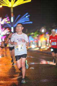 BIB: 42195
                            <button type="button" onclick="openModal(18105035)" class="btn btn-primary btn-sm float-right btn-popup" data-toggle="modal" data-target=".modal-high-quality">
                        <i class="fas fa-shopping-cart"></i> Add to Cart
                    </button>
                                            <button type="button" onclick="isThisMe(18105035, true)" class="btn btn-success btn-sm float-right btn-popup btn-isme hidden" data-toggle="tooltip" data-placement="bottom" title="นี่คือรูปของคุณใช่ไหม คลิกที่นี่เพื่อเอาเข้าอัลบั้ม">
                        <i class="fas fa-plus"></i> Add to album
                    </button>
                    <button type="button" onclick="isThisMe(18105035, false)" class="btn btn-warning btn-sm float-right btn-popup btn-isnotme hidden">
                        <i class="fas fa-ban"></i> Remove from album
                    </button>