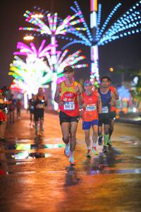 BIB: 414, 239, 695
                            <button type="button" onclick="openModal(18106076)" class="btn btn-primary btn-sm float-right btn-popup" data-toggle="modal" data-target=".modal-high-quality">
                        <i class="fas fa-shopping-cart"></i> Add to Cart
                    </button>
                                            <button type="button" onclick="isThisMe(18106076, true)" class="btn btn-success btn-sm float-right btn-popup btn-isme hidden" data-toggle="tooltip" data-placement="bottom" title="นี่คือรูปของคุณใช่ไหม คลิกที่นี่เพื่อเอาเข้าอัลบั้ม">
                        <i class="fas fa-plus"></i> Add to album
                    </button>
                    <button type="button" onclick="isThisMe(18106076, false)" class="btn btn-warning btn-sm float-right btn-popup btn-isnotme hidden">
                        <i class="fas fa-ban"></i> Remove from album
                    </button>