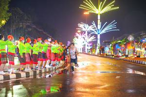 BIB: 
                            <button type="button" onclick="openModal(18104792)" class="btn btn-primary btn-sm float-right btn-popup" data-toggle="modal" data-target=".modal-high-quality">
                        <i class="fas fa-shopping-cart"></i> Add to Cart
                    </button>
                                            <button type="button" onclick="isThisMe(18104792, true)" class="btn btn-success btn-sm float-right btn-popup btn-isme hidden" data-toggle="tooltip" data-placement="bottom" title="นี่คือรูปของคุณใช่ไหม คลิกที่นี่เพื่อเอาเข้าอัลบั้ม">
                        <i class="fas fa-plus"></i> Add to album
                    </button>
                    <button type="button" onclick="isThisMe(18104792, false)" class="btn btn-warning btn-sm float-right btn-popup btn-isnotme hidden">
                        <i class="fas fa-ban"></i> Remove from album
                    </button>