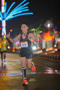 BIB: 20129
                            <button type="button" onclick="openModal(18104973)" class="btn btn-primary btn-sm float-right btn-popup" data-toggle="modal" data-target=".modal-high-quality">
                        <i class="fas fa-shopping-cart"></i> Add to Cart
                    </button>
                                            <button type="button" onclick="isThisMe(18104973, true)" class="btn btn-success btn-sm float-right btn-popup btn-isme hidden" data-toggle="tooltip" data-placement="bottom" title="นี่คือรูปของคุณใช่ไหม คลิกที่นี่เพื่อเอาเข้าอัลบั้ม">
                        <i class="fas fa-plus"></i> Add to album
                    </button>
                    <button type="button" onclick="isThisMe(18104973, false)" class="btn btn-warning btn-sm float-right btn-popup btn-isnotme hidden">
                        <i class="fas fa-ban"></i> Remove from album
                    </button>