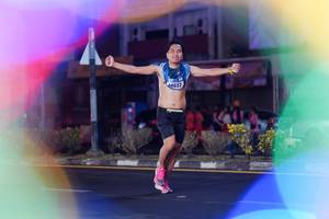 BIB: 20652
                            <button type="button" onclick="openModal(17836648)" class="btn btn-primary btn-sm float-right btn-popup" data-toggle="modal" data-target=".modal-high-quality">
                        <i class="fas fa-shopping-cart"></i> Add to Cart
                    </button>
                                            <button type="button" onclick="isThisMe(17836648, true)" class="btn btn-success btn-sm float-right btn-popup btn-isme hidden" data-toggle="tooltip" data-placement="bottom" title="นี่คือรูปของคุณใช่ไหม คลิกที่นี่เพื่อเอาเข้าอัลบั้ม">
                        <i class="fas fa-plus"></i> Add to album
                    </button>
                    <button type="button" onclick="isThisMe(17836648, false)" class="btn btn-warning btn-sm float-right btn-popup btn-isnotme hidden">
                        <i class="fas fa-ban"></i> Remove from album
                    </button>