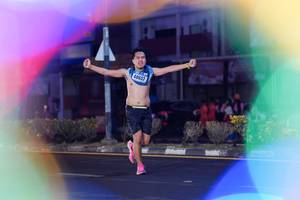 BIB: 40652
                            <button type="button" onclick="openModal(17836639)" class="btn btn-primary btn-sm float-right btn-popup" data-toggle="modal" data-target=".modal-high-quality">
                        <i class="fas fa-shopping-cart"></i> Add to Cart
                    </button>
                                            <button type="button" onclick="isThisMe(17836639, true)" class="btn btn-success btn-sm float-right btn-popup btn-isme hidden" data-toggle="tooltip" data-placement="bottom" title="นี่คือรูปของคุณใช่ไหม คลิกที่นี่เพื่อเอาเข้าอัลบั้ม">
                        <i class="fas fa-plus"></i> Add to album
                    </button>
                    <button type="button" onclick="isThisMe(17836639, false)" class="btn btn-warning btn-sm float-right btn-popup btn-isnotme hidden">
                        <i class="fas fa-ban"></i> Remove from album
                    </button>