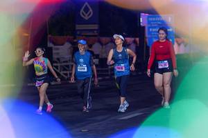 BIB: 43098, 79418
                            <button type="button" onclick="openModal(17660128)" class="btn btn-primary btn-sm float-right btn-popup" data-toggle="modal" data-target=".modal-high-quality">
                        <i class="fas fa-shopping-cart"></i> Add to Cart
                    </button>
                                            <button type="button" onclick="isThisMe(17660128, true)" class="btn btn-success btn-sm float-right btn-popup btn-isme hidden" data-toggle="tooltip" data-placement="bottom" title="นี่คือรูปของคุณใช่ไหม คลิกที่นี่เพื่อเอาเข้าอัลบั้ม">
                        <i class="fas fa-plus"></i> Add to album
                    </button>
                    <button type="button" onclick="isThisMe(17660128, false)" class="btn btn-warning btn-sm float-right btn-popup btn-isnotme hidden">
                        <i class="fas fa-ban"></i> Remove from album
                    </button>