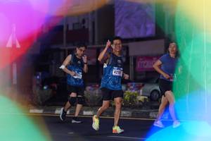 BIB: 42197
                            <button type="button" onclick="openModal(17322320)" class="btn btn-primary btn-sm float-right btn-popup" data-toggle="modal" data-target=".modal-high-quality">
                        <i class="fas fa-shopping-cart"></i> Add to Cart
                    </button>
                                            <button type="button" onclick="isThisMe(17322320, true)" class="btn btn-success btn-sm float-right btn-popup btn-isme hidden" data-toggle="tooltip" data-placement="bottom" title="นี่คือรูปของคุณใช่ไหม คลิกที่นี่เพื่อเอาเข้าอัลบั้ม">
                        <i class="fas fa-plus"></i> Add to album
                    </button>
                    <button type="button" onclick="isThisMe(17322320, false)" class="btn btn-warning btn-sm float-right btn-popup btn-isnotme hidden">
                        <i class="fas fa-ban"></i> Remove from album
                    </button>