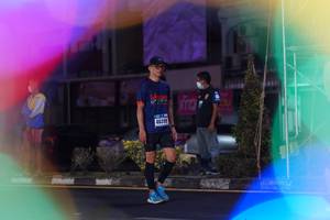 BIB: 40399
                            <button type="button" onclick="openModal(17332189)" class="btn btn-primary btn-sm float-right btn-popup" data-toggle="modal" data-target=".modal-high-quality">
                        <i class="fas fa-shopping-cart"></i> Add to Cart
                    </button>
                                            <button type="button" onclick="isThisMe(17332189, true)" class="btn btn-success btn-sm float-right btn-popup btn-isme hidden" data-toggle="tooltip" data-placement="bottom" title="นี่คือรูปของคุณใช่ไหม คลิกที่นี่เพื่อเอาเข้าอัลบั้ม">
                        <i class="fas fa-plus"></i> Add to album
                    </button>
                    <button type="button" onclick="isThisMe(17332189, false)" class="btn btn-warning btn-sm float-right btn-popup btn-isnotme hidden">
                        <i class="fas fa-ban"></i> Remove from album
                    </button>