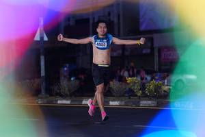 BIB: 40652
                            <button type="button" onclick="openModal(17315571)" class="btn btn-primary btn-sm float-right btn-popup" data-toggle="modal" data-target=".modal-high-quality">
                        <i class="fas fa-shopping-cart"></i> Add to Cart
                    </button>
                                            <button type="button" onclick="isThisMe(17315571, true)" class="btn btn-success btn-sm float-right btn-popup btn-isme hidden" data-toggle="tooltip" data-placement="bottom" title="นี่คือรูปของคุณใช่ไหม คลิกที่นี่เพื่อเอาเข้าอัลบั้ม">
                        <i class="fas fa-plus"></i> Add to album
                    </button>
                    <button type="button" onclick="isThisMe(17315571, false)" class="btn btn-warning btn-sm float-right btn-popup btn-isnotme hidden">
                        <i class="fas fa-ban"></i> Remove from album
                    </button>