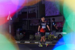 BIB: 42199
                            <button type="button" onclick="openModal(17333449)" class="btn btn-primary btn-sm float-right btn-popup" data-toggle="modal" data-target=".modal-high-quality">
                        <i class="fas fa-shopping-cart"></i> Add to Cart
                    </button>
                                            <button type="button" onclick="isThisMe(17333449, true)" class="btn btn-success btn-sm float-right btn-popup btn-isme hidden" data-toggle="tooltip" data-placement="bottom" title="นี่คือรูปของคุณใช่ไหม คลิกที่นี่เพื่อเอาเข้าอัลบั้ม">
                        <i class="fas fa-plus"></i> Add to album
                    </button>
                    <button type="button" onclick="isThisMe(17333449, false)" class="btn btn-warning btn-sm float-right btn-popup btn-isnotme hidden">
                        <i class="fas fa-ban"></i> Remove from album
                    </button>