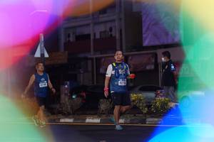 BIB: 41749, 42731
                            <button type="button" onclick="openModal(17333676)" class="btn btn-primary btn-sm float-right btn-popup" data-toggle="modal" data-target=".modal-high-quality">
                        <i class="fas fa-shopping-cart"></i> Add to Cart
                    </button>
                                            <button type="button" onclick="isThisMe(17333676, true)" class="btn btn-success btn-sm float-right btn-popup btn-isme hidden" data-toggle="tooltip" data-placement="bottom" title="นี่คือรูปของคุณใช่ไหม คลิกที่นี่เพื่อเอาเข้าอัลบั้ม">
                        <i class="fas fa-plus"></i> Add to album
                    </button>
                    <button type="button" onclick="isThisMe(17333676, false)" class="btn btn-warning btn-sm float-right btn-popup btn-isnotme hidden">
                        <i class="fas fa-ban"></i> Remove from album
                    </button>