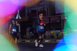 BIB: 430, 129
                            <button type="button" onclick="openModal(17333205)" class="btn btn-primary btn-sm float-right btn-popup" data-toggle="modal" data-target=".modal-high-quality">
                        <i class="fas fa-shopping-cart"></i> Add to Cart
                    </button>
                                            <button type="button" onclick="isThisMe(17333205, true)" class="btn btn-success btn-sm float-right btn-popup btn-isme hidden" data-toggle="tooltip" data-placement="bottom" title="นี่คือรูปของคุณใช่ไหม คลิกที่นี่เพื่อเอาเข้าอัลบั้ม">
                        <i class="fas fa-plus"></i> Add to album
                    </button>
                    <button type="button" onclick="isThisMe(17333205, false)" class="btn btn-warning btn-sm float-right btn-popup btn-isnotme hidden">
                        <i class="fas fa-ban"></i> Remove from album
                    </button>