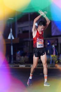 BIB: 20248
                            <button type="button" onclick="openModal(16290126)" class="btn btn-primary btn-sm float-right btn-popup" data-toggle="modal" data-target=".modal-high-quality">
                        <i class="fas fa-shopping-cart"></i> Add to Cart
                    </button>
                                            <button type="button" onclick="isThisMe(16290126, true)" class="btn btn-success btn-sm float-right btn-popup btn-isme hidden" data-toggle="tooltip" data-placement="bottom" title="นี่คือรูปของคุณใช่ไหม คลิกที่นี่เพื่อเอาเข้าอัลบั้ม">
                        <i class="fas fa-plus"></i> Add to album
                    </button>
                    <button type="button" onclick="isThisMe(16290126, false)" class="btn btn-warning btn-sm float-right btn-popup btn-isnotme hidden">
                        <i class="fas fa-ban"></i> Remove from album
                    </button>