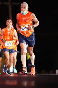 BIB: 2242, 2001
                            <button type="button" onclick="openModal(17711459)" class="btn btn-primary btn-sm float-right btn-popup" data-toggle="modal" data-target=".modal-high-quality">
                        <i class="fas fa-shopping-cart"></i> Add to Cart
                    </button>
                                            <button type="button" onclick="isThisMe(17711459, true)" class="btn btn-success btn-sm float-right btn-popup btn-isme hidden" data-toggle="tooltip" data-placement="bottom" title="นี่คือรูปของคุณใช่ไหม คลิกที่นี่เพื่อเอาเข้าอัลบั้ม">
                        <i class="fas fa-plus"></i> Add to album
                    </button>
                    <button type="button" onclick="isThisMe(17711459, false)" class="btn btn-warning btn-sm float-right btn-popup btn-isnotme hidden">
                        <i class="fas fa-ban"></i> Remove from album
                    </button>