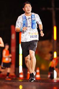 BIB: 24352
                            <button type="button" onclick="openModal(17668339)" class="btn btn-primary btn-sm float-right btn-popup" data-toggle="modal" data-target=".modal-high-quality">
                        <i class="fas fa-shopping-cart"></i> Add to Cart
                    </button>
                                            <button type="button" onclick="isThisMe(17668339, true)" class="btn btn-success btn-sm float-right btn-popup btn-isme hidden" data-toggle="tooltip" data-placement="bottom" title="นี่คือรูปของคุณใช่ไหม คลิกที่นี่เพื่อเอาเข้าอัลบั้ม">
                        <i class="fas fa-plus"></i> Add to album
                    </button>
                    <button type="button" onclick="isThisMe(17668339, false)" class="btn btn-warning btn-sm float-right btn-popup btn-isnotme hidden">
                        <i class="fas fa-ban"></i> Remove from album
                    </button>