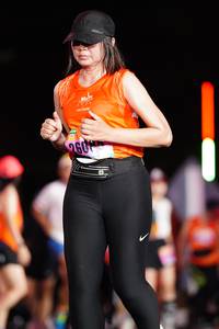 BIB: 960
                            <button type="button" onclick="openModal(17690838)" class="btn btn-primary btn-sm float-right btn-popup" data-toggle="modal" data-target=".modal-high-quality">
                        <i class="fas fa-shopping-cart"></i> Add to Cart
                    </button>
                                            <button type="button" onclick="isThisMe(17690838, true)" class="btn btn-success btn-sm float-right btn-popup btn-isme hidden" data-toggle="tooltip" data-placement="bottom" title="นี่คือรูปของคุณใช่ไหม คลิกที่นี่เพื่อเอาเข้าอัลบั้ม">
                        <i class="fas fa-plus"></i> Add to album
                    </button>
                    <button type="button" onclick="isThisMe(17690838, false)" class="btn btn-warning btn-sm float-right btn-popup btn-isnotme hidden">
                        <i class="fas fa-ban"></i> Remove from album
                    </button>