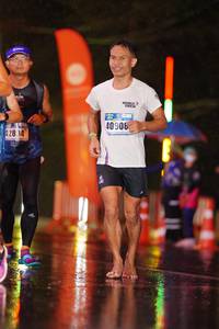 BIB: 40908, 428
                            <button type="button" onclick="openModal(17656821)" class="btn btn-primary btn-sm float-right btn-popup" data-toggle="modal" data-target=".modal-high-quality">
                        <i class="fas fa-shopping-cart"></i> Add to Cart
                    </button>
                                            <button type="button" onclick="isThisMe(17656821, true)" class="btn btn-success btn-sm float-right btn-popup btn-isme hidden" data-toggle="tooltip" data-placement="bottom" title="นี่คือรูปของคุณใช่ไหม คลิกที่นี่เพื่อเอาเข้าอัลบั้ม">
                        <i class="fas fa-plus"></i> Add to album
                    </button>
                    <button type="button" onclick="isThisMe(17656821, false)" class="btn btn-warning btn-sm float-right btn-popup btn-isnotme hidden">
                        <i class="fas fa-ban"></i> Remove from album
                    </button>