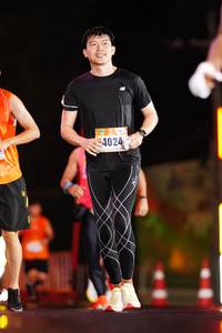 BIB: 4024
                            <button type="button" onclick="openModal(17670546)" class="btn btn-primary btn-sm float-right btn-popup" data-toggle="modal" data-target=".modal-high-quality">
                        <i class="fas fa-shopping-cart"></i> Add to Cart
                    </button>
                                            <button type="button" onclick="isThisMe(17670546, true)" class="btn btn-success btn-sm float-right btn-popup btn-isme hidden" data-toggle="tooltip" data-placement="bottom" title="นี่คือรูปของคุณใช่ไหม คลิกที่นี่เพื่อเอาเข้าอัลบั้ม">
                        <i class="fas fa-plus"></i> Add to album
                    </button>
                    <button type="button" onclick="isThisMe(17670546, false)" class="btn btn-warning btn-sm float-right btn-popup btn-isnotme hidden">
                        <i class="fas fa-ban"></i> Remove from album
                    </button>