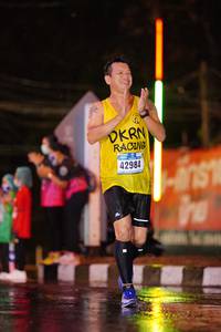 BIB: 42984
                            <button type="button" onclick="openModal(17651600)" class="btn btn-primary btn-sm float-right btn-popup" data-toggle="modal" data-target=".modal-high-quality">
                        <i class="fas fa-shopping-cart"></i> Add to Cart
                    </button>
                                            <button type="button" onclick="isThisMe(17651600, true)" class="btn btn-success btn-sm float-right btn-popup btn-isme hidden" data-toggle="tooltip" data-placement="bottom" title="นี่คือรูปของคุณใช่ไหม คลิกที่นี่เพื่อเอาเข้าอัลบั้ม">
                        <i class="fas fa-plus"></i> Add to album
                    </button>
                    <button type="button" onclick="isThisMe(17651600, false)" class="btn btn-warning btn-sm float-right btn-popup btn-isnotme hidden">
                        <i class="fas fa-ban"></i> Remove from album
                    </button>