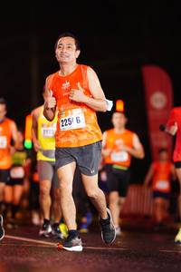 BIB: 225
                            <button type="button" onclick="openModal(17673821)" class="btn btn-primary btn-sm float-right btn-popup" data-toggle="modal" data-target=".modal-high-quality">
                        <i class="fas fa-shopping-cart"></i> Add to Cart
                    </button>
                                            <button type="button" onclick="isThisMe(17673821, true)" class="btn btn-success btn-sm float-right btn-popup btn-isme hidden" data-toggle="tooltip" data-placement="bottom" title="นี่คือรูปของคุณใช่ไหม คลิกที่นี่เพื่อเอาเข้าอัลบั้ม">
                        <i class="fas fa-plus"></i> Add to album
                    </button>
                    <button type="button" onclick="isThisMe(17673821, false)" class="btn btn-warning btn-sm float-right btn-popup btn-isnotme hidden">
                        <i class="fas fa-ban"></i> Remove from album
                    </button>