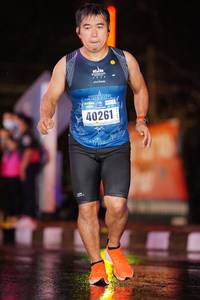 BIB: 40261
                            <button type="button" onclick="openModal(16334270)" class="btn btn-primary btn-sm float-right btn-popup" data-toggle="modal" data-target=".modal-high-quality">
                        <i class="fas fa-shopping-cart"></i> Add to Cart
                    </button>
                                            <button type="button" onclick="isThisMe(16334270, true)" class="btn btn-success btn-sm float-right btn-popup btn-isme hidden" data-toggle="tooltip" data-placement="bottom" title="นี่คือรูปของคุณใช่ไหม คลิกที่นี่เพื่อเอาเข้าอัลบั้ม">
                        <i class="fas fa-plus"></i> Add to album
                    </button>
                    <button type="button" onclick="isThisMe(16334270, false)" class="btn btn-warning btn-sm float-right btn-popup btn-isnotme hidden">
                        <i class="fas fa-ban"></i> Remove from album
                    </button>