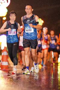 BIB: 40907
                            <button type="button" onclick="openModal(16326961)" class="btn btn-primary btn-sm float-right btn-popup" data-toggle="modal" data-target=".modal-high-quality">
                        <i class="fas fa-shopping-cart"></i> Add to Cart
                    </button>
                                            <button type="button" onclick="isThisMe(16326961, true)" class="btn btn-success btn-sm float-right btn-popup btn-isme hidden" data-toggle="tooltip" data-placement="bottom" title="นี่คือรูปของคุณใช่ไหม คลิกที่นี่เพื่อเอาเข้าอัลบั้ม">
                        <i class="fas fa-plus"></i> Add to album
                    </button>
                    <button type="button" onclick="isThisMe(16326961, false)" class="btn btn-warning btn-sm float-right btn-popup btn-isnotme hidden">
                        <i class="fas fa-ban"></i> Remove from album
                    </button>