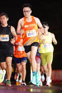 BIB: 23080, 23143, 2304, 200
                            <button type="button" onclick="openModal(16435268)" class="btn btn-primary btn-sm float-right btn-popup" data-toggle="modal" data-target=".modal-high-quality">
                        <i class="fas fa-shopping-cart"></i> Add to Cart
                    </button>
                                            <button type="button" onclick="isThisMe(16435268, true)" class="btn btn-success btn-sm float-right btn-popup btn-isme hidden" data-toggle="tooltip" data-placement="bottom" title="นี่คือรูปของคุณใช่ไหม คลิกที่นี่เพื่อเอาเข้าอัลบั้ม">
                        <i class="fas fa-plus"></i> Add to album
                    </button>
                    <button type="button" onclick="isThisMe(16435268, false)" class="btn btn-warning btn-sm float-right btn-popup btn-isnotme hidden">
                        <i class="fas fa-ban"></i> Remove from album
                    </button>