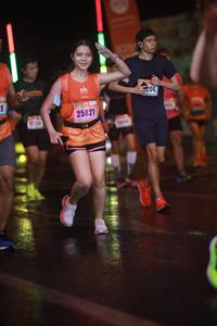 BIB: 204, 25821, 12234
                            <button type="button" onclick="openModal(16291137)" class="btn btn-primary btn-sm float-right btn-popup" data-toggle="modal" data-target=".modal-high-quality">
                        <i class="fas fa-shopping-cart"></i> Add to Cart
                    </button>
                                            <button type="button" onclick="isThisMe(16291137, true)" class="btn btn-success btn-sm float-right btn-popup btn-isme hidden" data-toggle="tooltip" data-placement="bottom" title="นี่คือรูปของคุณใช่ไหม คลิกที่นี่เพื่อเอาเข้าอัลบั้ม">
                        <i class="fas fa-plus"></i> Add to album
                    </button>
                    <button type="button" onclick="isThisMe(16291137, false)" class="btn btn-warning btn-sm float-right btn-popup btn-isnotme hidden">
                        <i class="fas fa-ban"></i> Remove from album
                    </button>