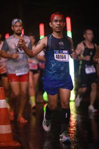 BIB: 40104
                            <button type="button" onclick="openModal(16379127)" class="btn btn-primary btn-sm float-right btn-popup" data-toggle="modal" data-target=".modal-high-quality">
                        <i class="fas fa-shopping-cart"></i> Add to Cart
                    </button>
                                            <button type="button" onclick="isThisMe(16379127, true)" class="btn btn-success btn-sm float-right btn-popup btn-isme hidden" data-toggle="tooltip" data-placement="bottom" title="นี่คือรูปของคุณใช่ไหม คลิกที่นี่เพื่อเอาเข้าอัลบั้ม">
                        <i class="fas fa-plus"></i> Add to album
                    </button>
                    <button type="button" onclick="isThisMe(16379127, false)" class="btn btn-warning btn-sm float-right btn-popup btn-isnotme hidden">
                        <i class="fas fa-ban"></i> Remove from album
                    </button>