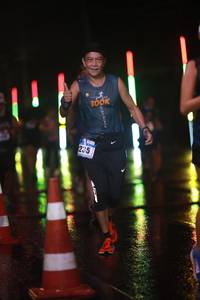 BIB: 300, 235
                            <button type="button" onclick="openModal(16438148)" class="btn btn-primary btn-sm float-right btn-popup" data-toggle="modal" data-target=".modal-high-quality">
                        <i class="fas fa-shopping-cart"></i> Add to Cart
                    </button>
                                            <button type="button" onclick="isThisMe(16438148, true)" class="btn btn-success btn-sm float-right btn-popup btn-isme hidden" data-toggle="tooltip" data-placement="bottom" title="นี่คือรูปของคุณใช่ไหม คลิกที่นี่เพื่อเอาเข้าอัลบั้ม">
                        <i class="fas fa-plus"></i> Add to album
                    </button>
                    <button type="button" onclick="isThisMe(16438148, false)" class="btn btn-warning btn-sm float-right btn-popup btn-isnotme hidden">
                        <i class="fas fa-ban"></i> Remove from album
                    </button>