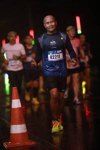 BIB: 42211
                            <button type="button" onclick="openModal(16367705)" class="btn btn-primary btn-sm float-right btn-popup" data-toggle="modal" data-target=".modal-high-quality">
                        <i class="fas fa-shopping-cart"></i> Add to Cart
                    </button>
                                            <button type="button" onclick="isThisMe(16367705, true)" class="btn btn-success btn-sm float-right btn-popup btn-isme hidden" data-toggle="tooltip" data-placement="bottom" title="นี่คือรูปของคุณใช่ไหม คลิกที่นี่เพื่อเอาเข้าอัลบั้ม">
                        <i class="fas fa-plus"></i> Add to album
                    </button>
                    <button type="button" onclick="isThisMe(16367705, false)" class="btn btn-warning btn-sm float-right btn-popup btn-isnotme hidden">
                        <i class="fas fa-ban"></i> Remove from album
                    </button>