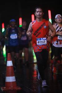 BIB: 421, 41237
                            <button type="button" onclick="openModal(16283649)" class="btn btn-primary btn-sm float-right btn-popup" data-toggle="modal" data-target=".modal-high-quality">
                        <i class="fas fa-shopping-cart"></i> Add to Cart
                    </button>
                                            <button type="button" onclick="isThisMe(16283649, true)" class="btn btn-success btn-sm float-right btn-popup btn-isme hidden" data-toggle="tooltip" data-placement="bottom" title="นี่คือรูปของคุณใช่ไหม คลิกที่นี่เพื่อเอาเข้าอัลบั้ม">
                        <i class="fas fa-plus"></i> Add to album
                    </button>
                    <button type="button" onclick="isThisMe(16283649, false)" class="btn btn-warning btn-sm float-right btn-popup btn-isnotme hidden">
                        <i class="fas fa-ban"></i> Remove from album
                    </button>