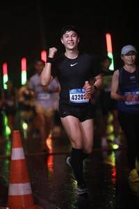 BIB: 43202
                            <button type="button" onclick="openModal(16390974)" class="btn btn-primary btn-sm float-right btn-popup" data-toggle="modal" data-target=".modal-high-quality">
                        <i class="fas fa-shopping-cart"></i> Add to Cart
                    </button>
                                            <button type="button" onclick="isThisMe(16390974, true)" class="btn btn-success btn-sm float-right btn-popup btn-isme hidden" data-toggle="tooltip" data-placement="bottom" title="นี่คือรูปของคุณใช่ไหม คลิกที่นี่เพื่อเอาเข้าอัลบั้ม">
                        <i class="fas fa-plus"></i> Add to album
                    </button>
                    <button type="button" onclick="isThisMe(16390974, false)" class="btn btn-warning btn-sm float-right btn-popup btn-isnotme hidden">
                        <i class="fas fa-ban"></i> Remove from album
                    </button>