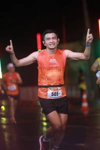 BIB: 505
                            <button type="button" onclick="openModal(16410640)" class="btn btn-primary btn-sm float-right btn-popup" data-toggle="modal" data-target=".modal-high-quality">
                        <i class="fas fa-shopping-cart"></i> Add to Cart
                    </button>
                                            <button type="button" onclick="isThisMe(16410640, true)" class="btn btn-success btn-sm float-right btn-popup btn-isme hidden" data-toggle="tooltip" data-placement="bottom" title="นี่คือรูปของคุณใช่ไหม คลิกที่นี่เพื่อเอาเข้าอัลบั้ม">
                        <i class="fas fa-plus"></i> Add to album
                    </button>
                    <button type="button" onclick="isThisMe(16410640, false)" class="btn btn-warning btn-sm float-right btn-popup btn-isnotme hidden">
                        <i class="fas fa-ban"></i> Remove from album
                    </button>